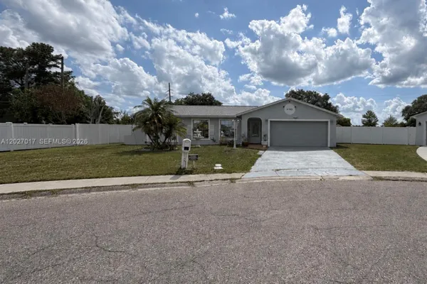 4162 KINGSBRIDGE DR