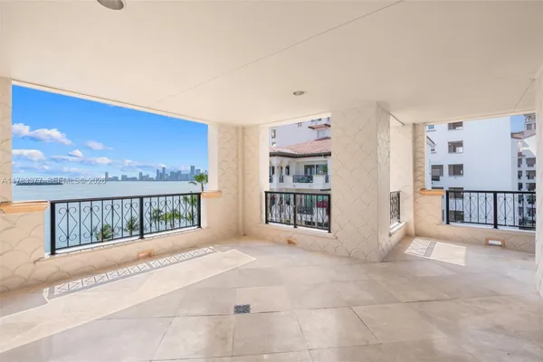5154 FISHER ISLAND DR 5154