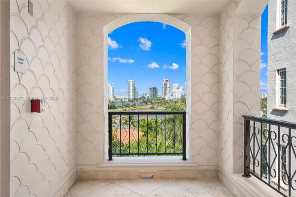 5154 FISHER ISLAND DR 5154