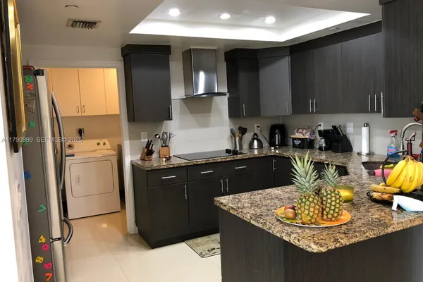 9725 NW 52ND ST 407