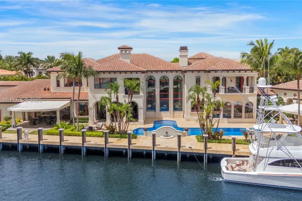 700 OSPREY POINT CIR