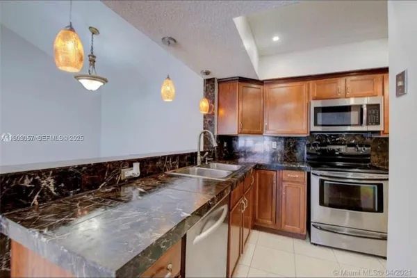 18850 NW 57TH AVE 306