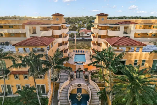 8888 COLLINS AVE 103