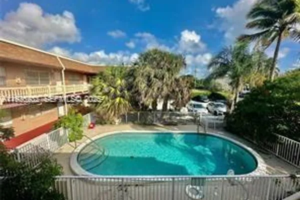 241 SE 9TH AVE 106