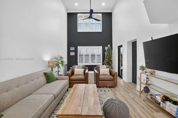 237 CITY VIEW DR 237