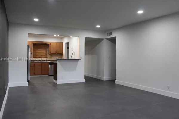 5140 SW 40TH AVE 3C