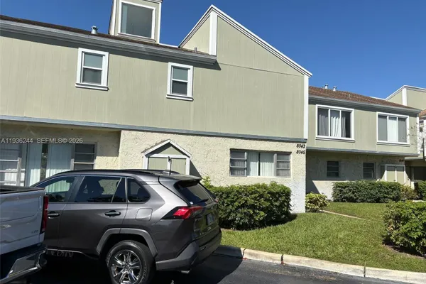 8043 LAGOS DE CAMPO BLVD F-3