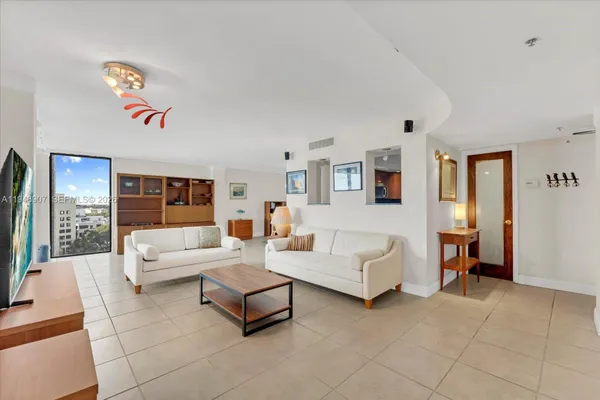 2843 S BAYSHORE DR 11C