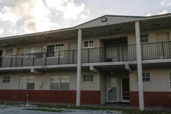 20490 NW 7TH AVE 15