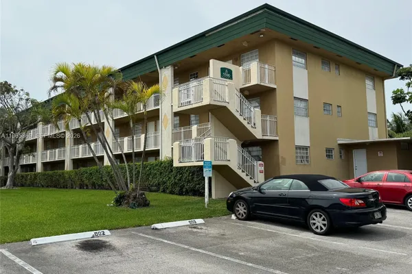 5500 SW 77TH CT 305