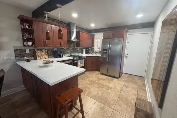 5500 SW 77TH CT 305