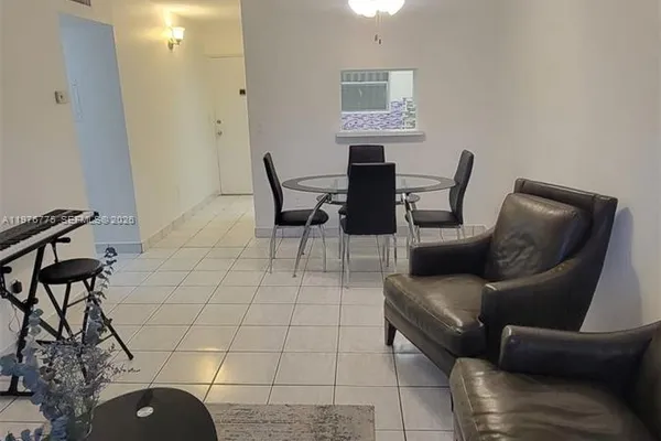 6820 W FLAGLER ST 207