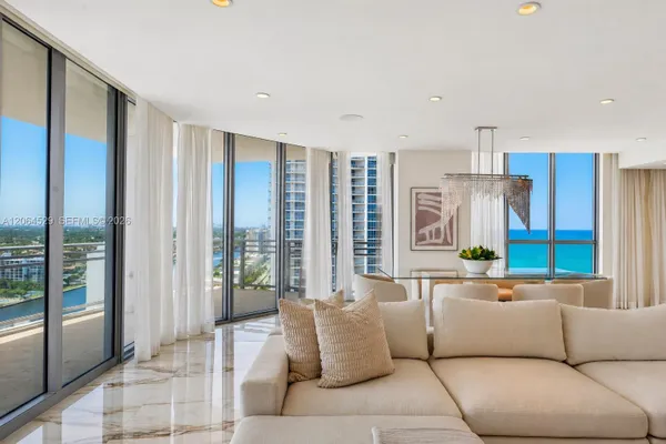 3535 S OCEAN DR 2106