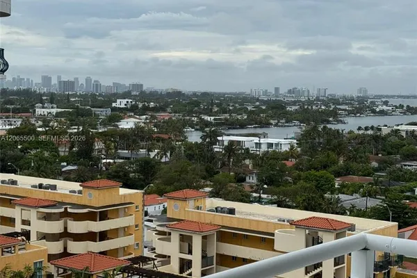 8911 COLLINS AVE 1103