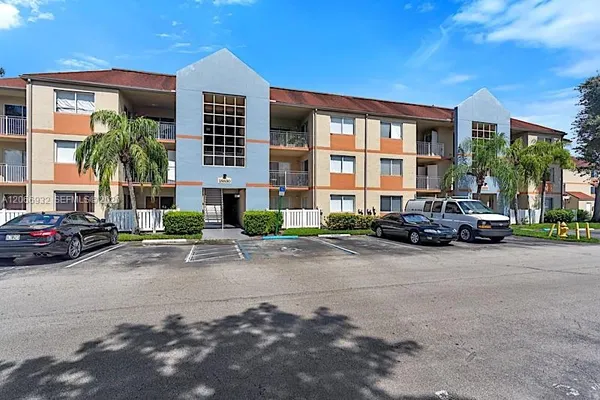 18830 NW 57TH AVE 304
