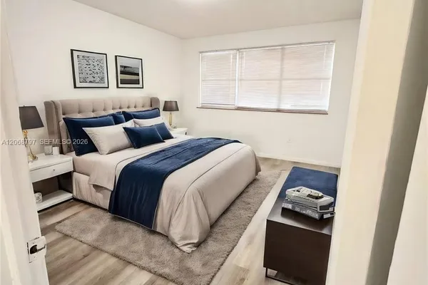 1255 MARSEILLE DR 21