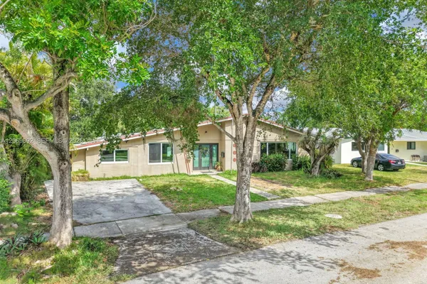 9359 DOMINICAN DR