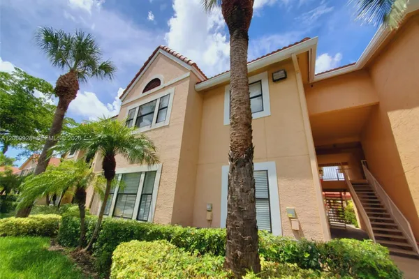 15591 SW 105TH TER 512