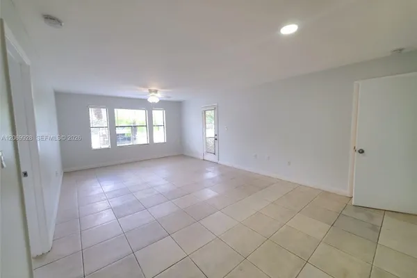 15591 SW 105TH TER 512