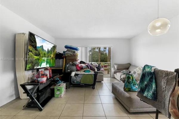 505 S PINE ISLAND RD B207