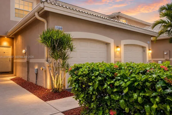 1809 SALERNO CIR