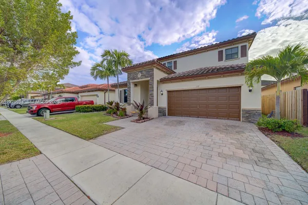 139 NE 26TH AVE
