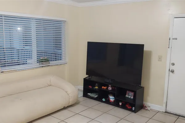 900 SW 84TH AVE 301E