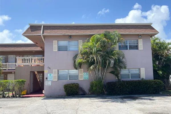 241 SE 9TH AVE 109