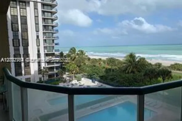 8855 COLLINS AVE 5B
