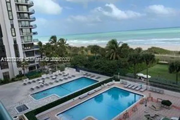 8855 COLLINS AVE 5B