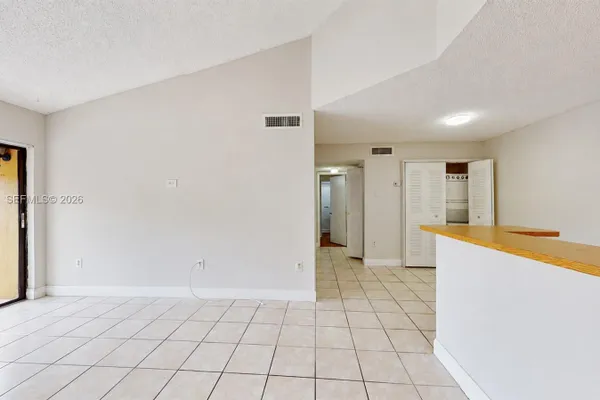 15600 SW 80TH ST L-304