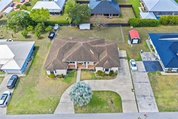 1006 BAYBERRY LOOP