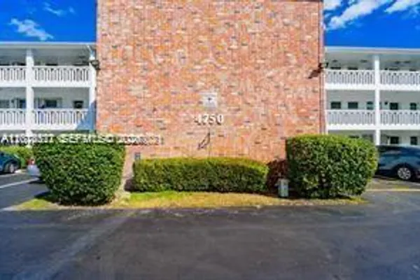 4750 NW 10TH CT 308