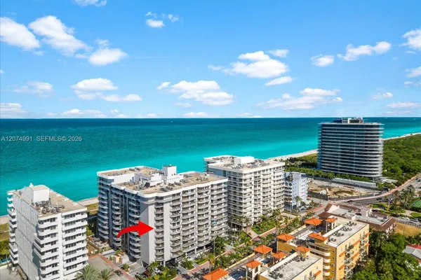 8877 COLLINS AVE 704