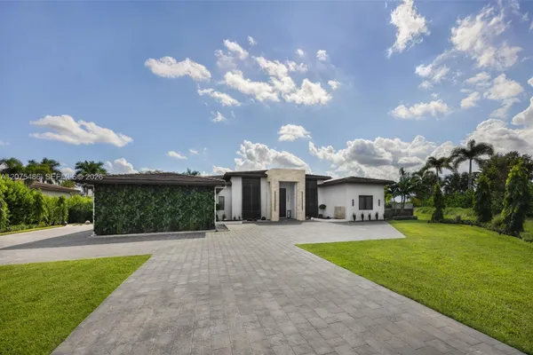 14940 SW 16TH CT
