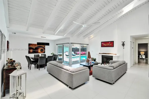 18 BOXWOOD RD