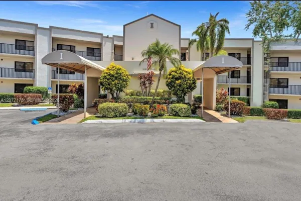 10847 W CLAIRMONT CIR 302