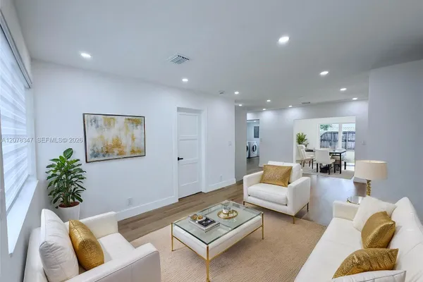 4130 NW 11TH AVE