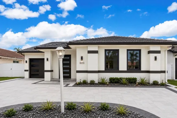 9053 NW 146TH TER