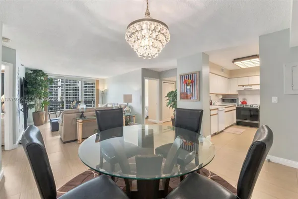 3600 MYSTIC POINTE DR 903