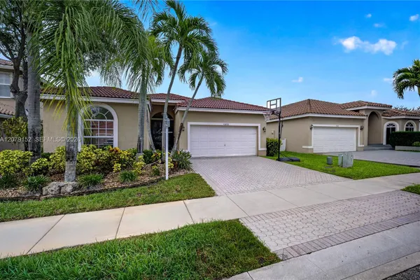 11625 NW 48TH ST