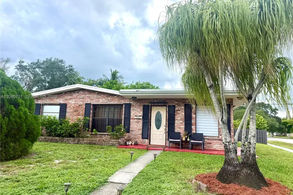 3851 SW 59TH TER