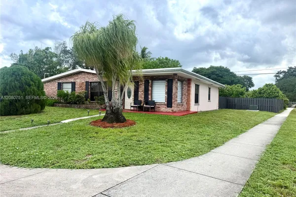 3851 SW 59TH TER