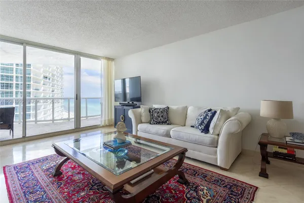 16711 COLLINS AVE 1704