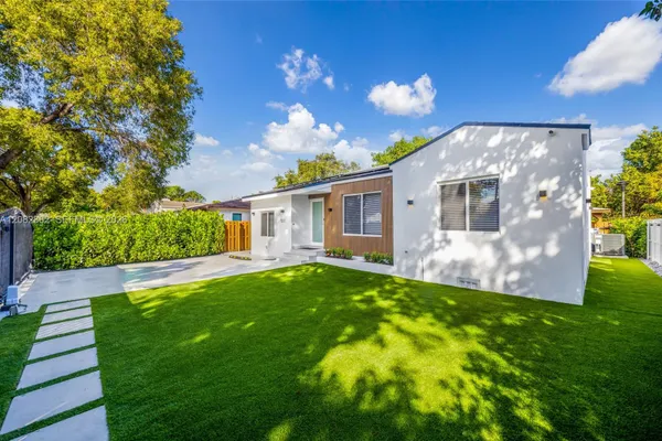 511 NW 48TH ST