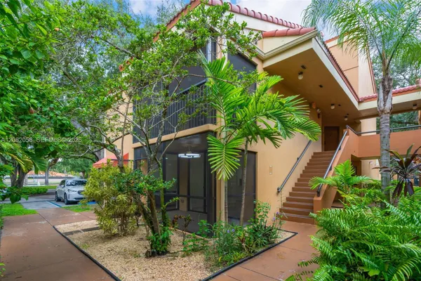 15495 MIAMI LAKEWAY N 101