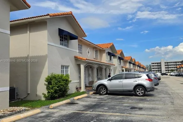 10101 W OKEECHOBEE RD 10-202