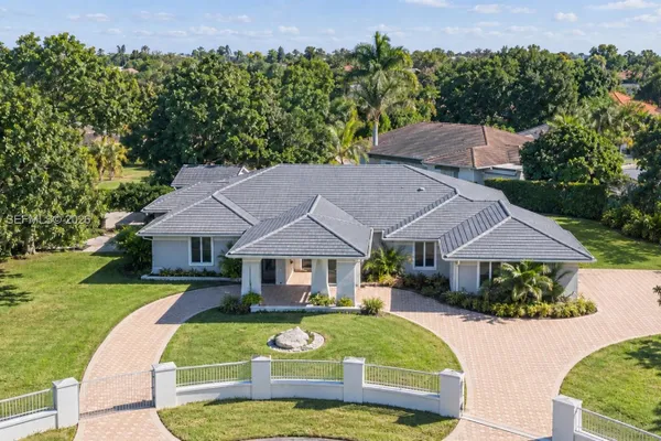 7625 SW 75TH AVE