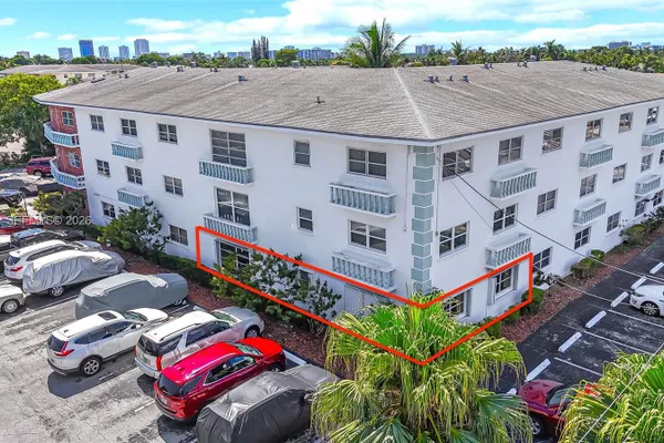 600 PINE DR 104