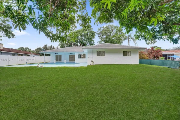 10601 NW 43RD CT